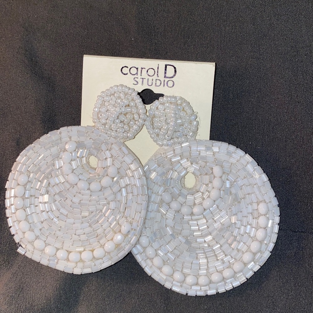 New! White beaded earrings